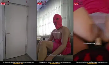 Üvey Kardeş Devin’i Straponla Arkadan Sıkıyor